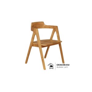 kursi kayu solid ergonomis – dining chair premium untuk hotel, kafe & proyek mewah