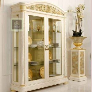 Lemari Hias Ruang Makan Ukiran Putih Duco Klasik Mewah
